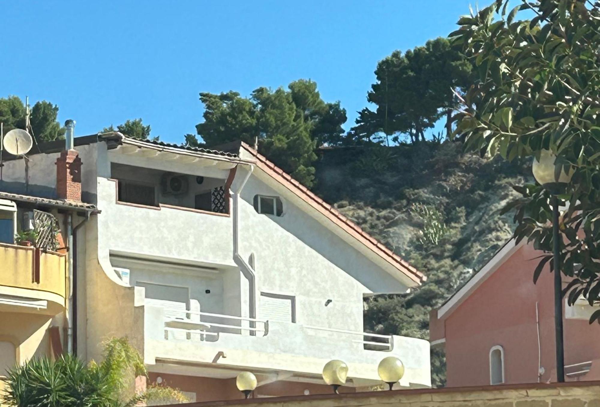 ריאלמונטה Villa Andromeda Apartments מראה חיצוני תמונה